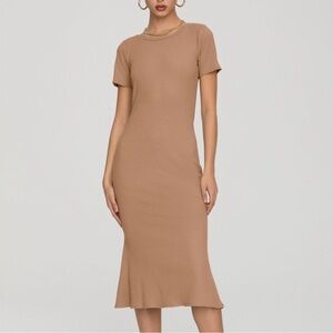 Good American  Elegant Tan bodycon Ribbed Dress size 8 (4xl)